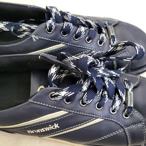 Women's Brunswick bowling shoes size 7.5 used